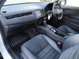 
										Honda Vezel RS 2017 Model dolu									