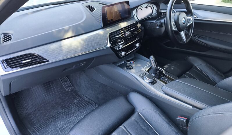 
								Bmw 523d 2020 Model dolu									