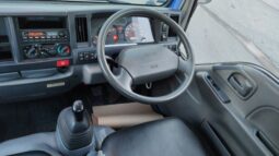 
										Isuzu Elf Kamyon Arkası Lıftlı 2010 Model dolu									