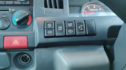 
										Isuzu Elf Kamyon Arkası Lıftlı 2010 Model dolu									