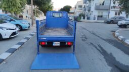 
										Isuzu Elf Kamyon Arkası Lıftlı 2010 Model dolu									