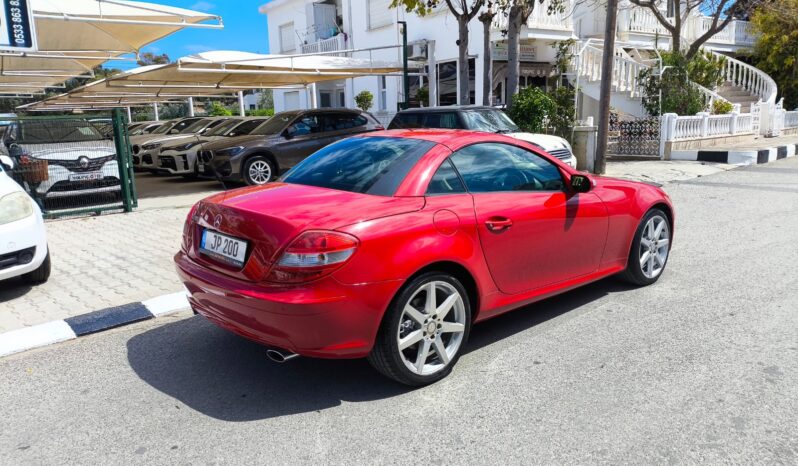 
								Mercedes Benz SLK 2007 Model dolu									