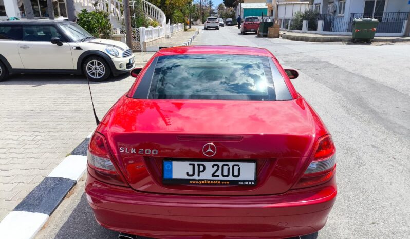 
								Mercedes Benz SLK 2007 Model dolu									