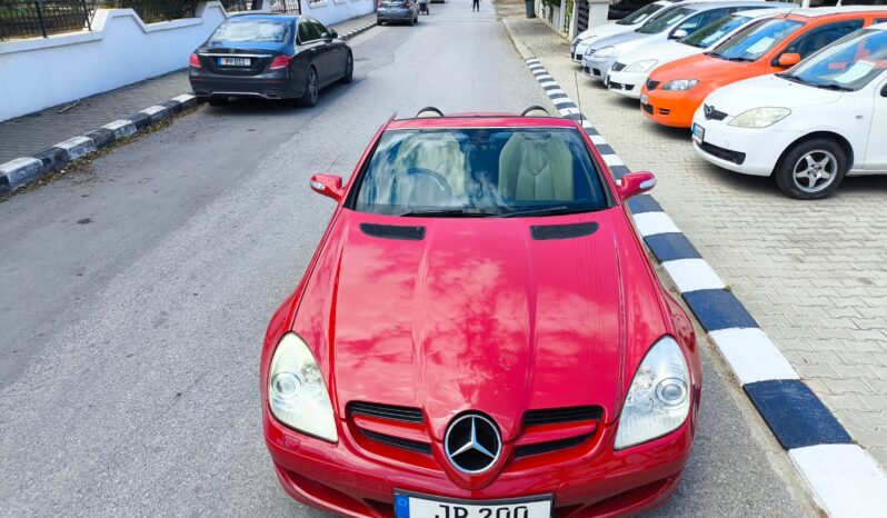 
								Mercedes Benz SLK 2007 Model dolu									