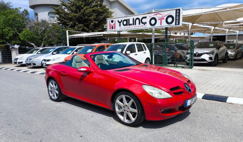 
								Mercedes Benz SLK 2007 Model dolu									