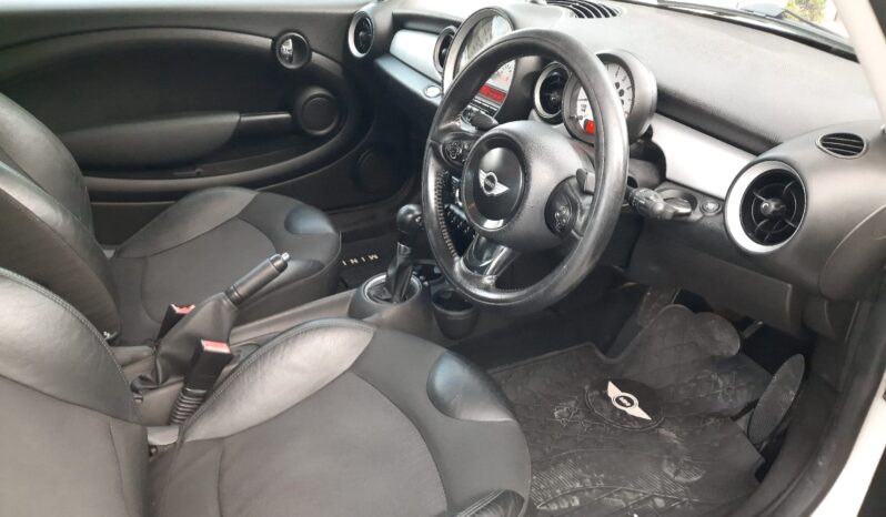 
								Mını Cooper 2013 Model dolu									