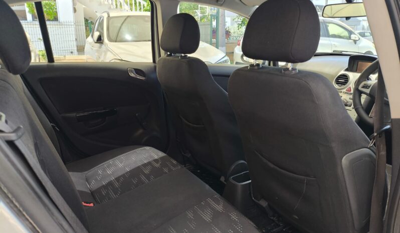 
								2013 Model Vauxhall Corsa eco Flex 1.2 Cdti Düz Vites dolu									