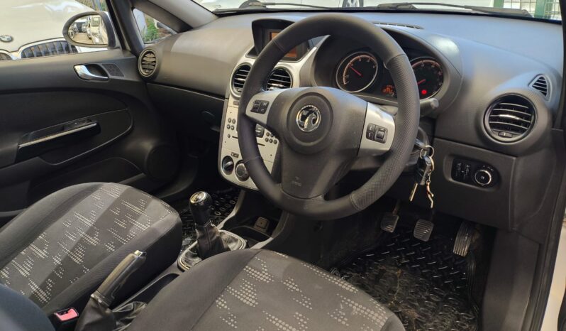 
								2013 Model Vauxhall Corsa eco Flex 1.2 Cdti Düz Vites dolu									