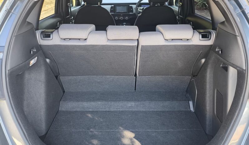 
								2022 Model Honda Fit Cross Hybrid e : HEV 1.5 Benzin Otomatik dolu									