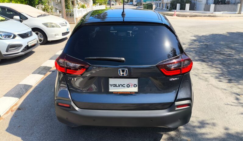 
								2022 Model Honda Fit Cross Hybrid e : HEV 1.5 Benzin Otomatik dolu									