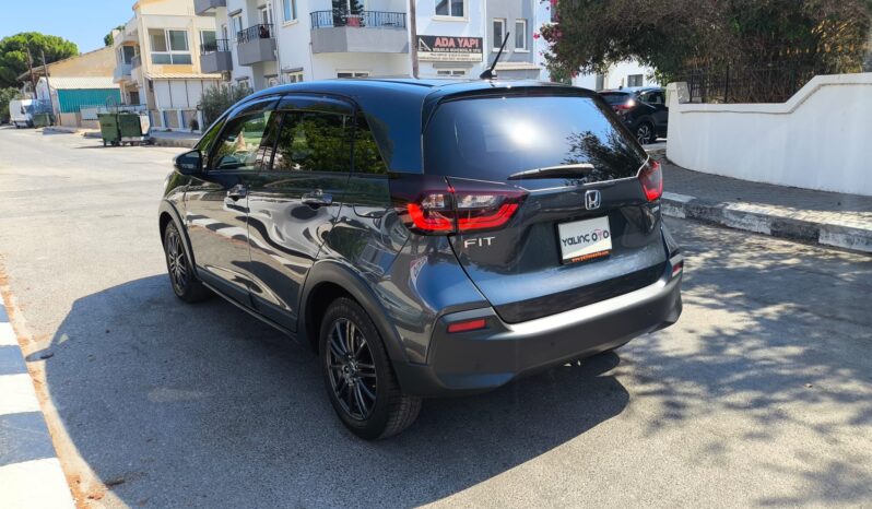
								2022 Model Honda Fit Cross Hybrid e : HEV 1.5 Benzin Otomatik dolu									