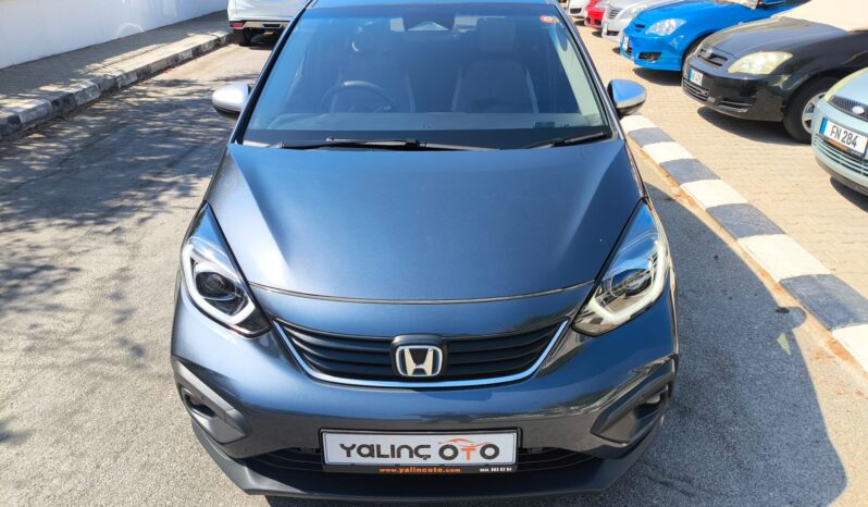 
								2022 Model Honda Fit Cross Hybrid e : HEV 1.5 Benzin Otomatik dolu									