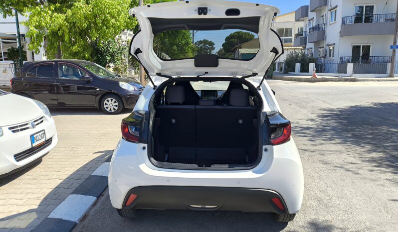 
								2021 Model  Toyota Yaris 1.0 Benzin Otomatik dolu									
