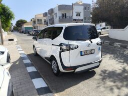 
										2022 Model Toyota Sienta 1.5 Benzin Otomatik dolu									