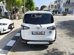 
										2022 Model Toyota Sienta 1.5 Benzin Otomatik dolu									