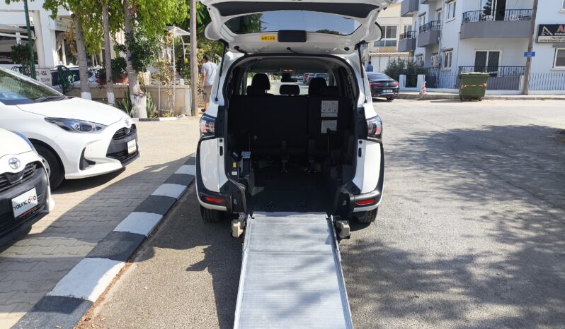 
								2022 Model Toyota Sienta 1.5 Benzin Otomatik dolu									