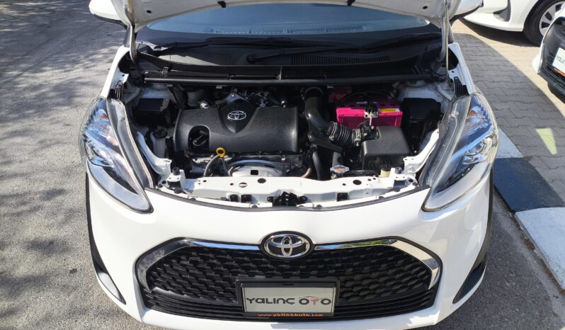 
								2022 Model Toyota Sienta 1.5 Benzin Otomatik dolu									