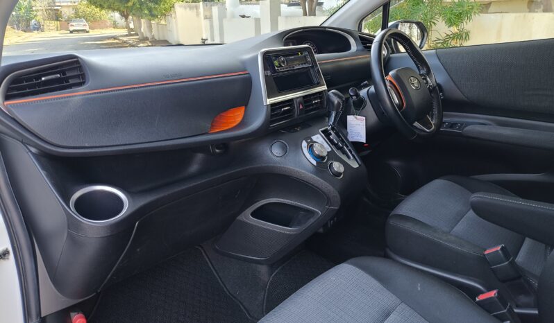 
								2022 Model Toyota Sienta 1.5 Benzin Otomatik dolu									