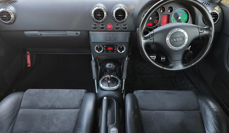 
								2004 Model Audi TT Coupe 1.8T (1800 cc) – Otomatik Şanzıman dolu									