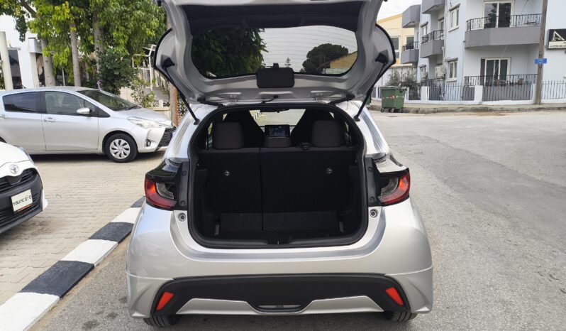 
								2021 Model Toyota Yaris Hybrid Body Kit • 1.5 Benzin Otomatik dolu									