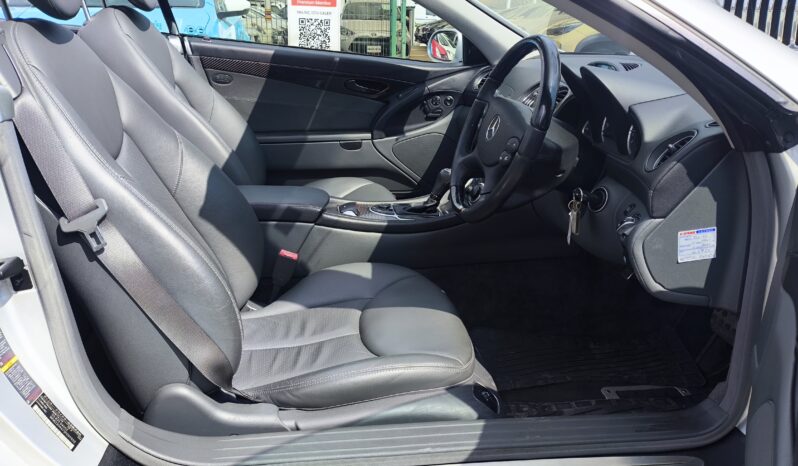 
								2005 Model Mercedes SL350 Cabriolet • 3200 cc • Otomatik • Silver • Hardtop Tavan dolu									