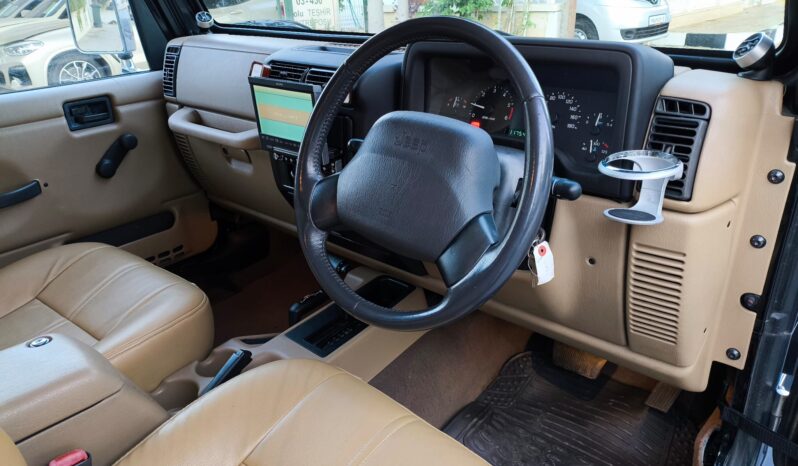 
								2000 Model Jeep Wrangler – 4.0L Benzin • Otomatik • 4WD • Klasik Statü dolu									