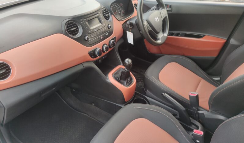 
								2014 Model Hyndaı İ10 1.2 Benzin Düz Vites dolu									