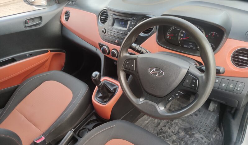 
								2014 Model Hyndaı İ10 1.2 Benzin Düz Vites dolu									