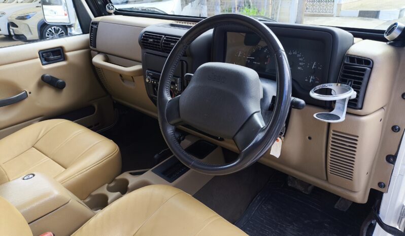 
								2001 Model Jeep Wrangler Sahara Edition 4×4 Benzın Otomatik dolu									