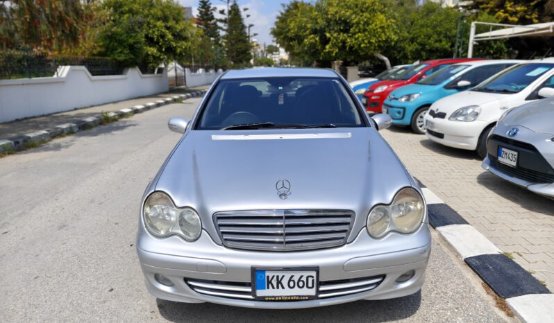 
								2005 Model Mercedes C 180 1.8 Benzin Otomatik dolu									