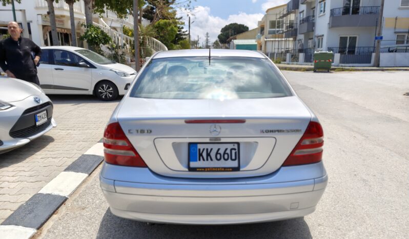 
								2005 Model Mercedes C 180 1.8 Benzin Otomatik dolu									