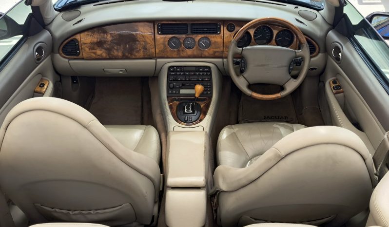 
								1999 Jaguar XKR Cabriolet Auto Sports dolu									