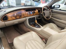 
										1999 Jaguar XKR Cabriolet Auto Sports dolu									