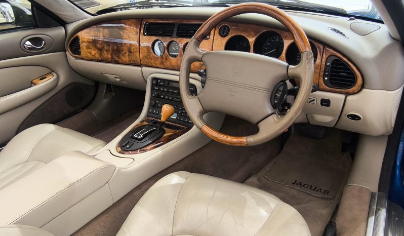 
								1999 Jaguar XKR Cabriolet Auto Sports dolu									