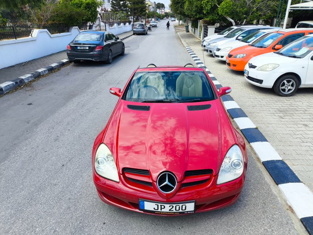 Mercedes-Benz SLK 200