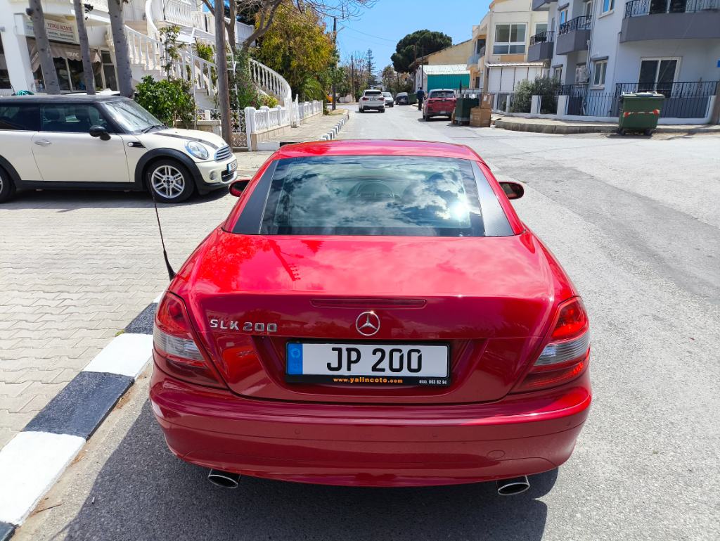 Mercedes-Benz SLK 200