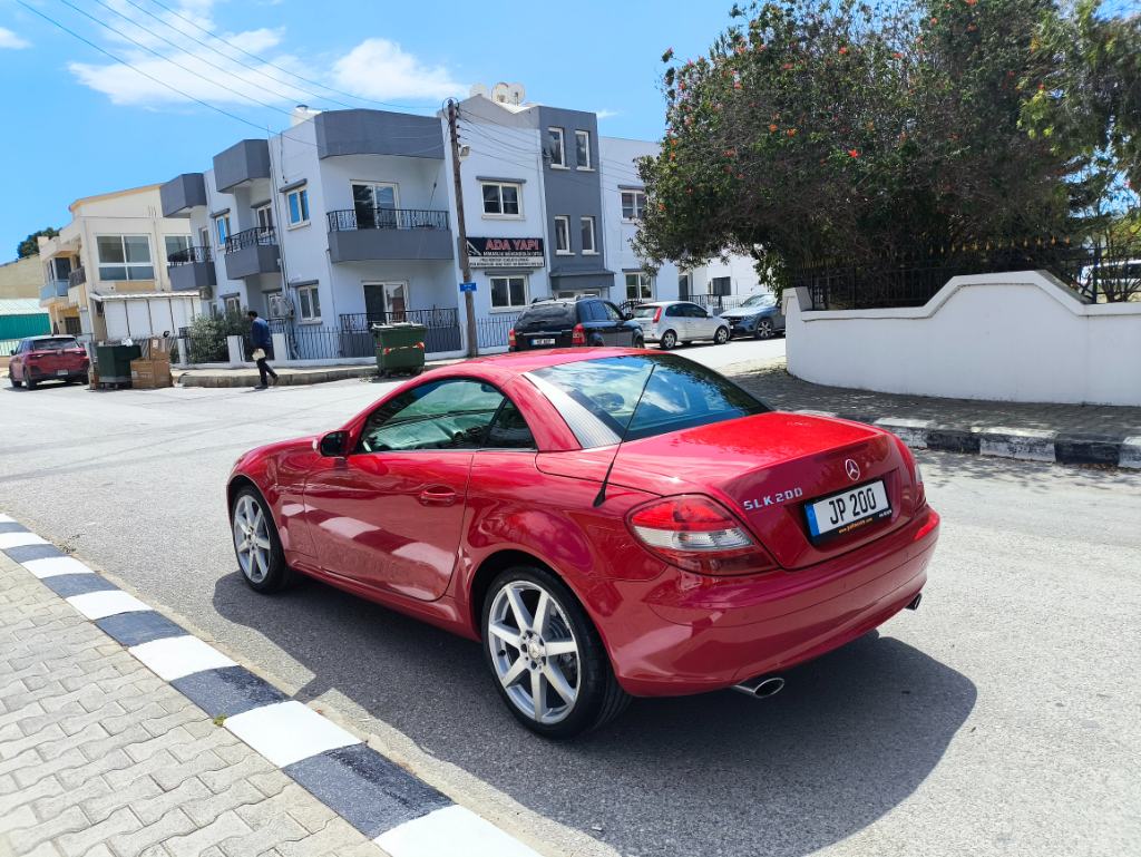 Mercedes-Benz SLK 200