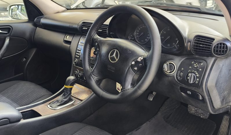 
								2005 Mercedes Benz C180i Komprosse1.8 Otomatik dolu									