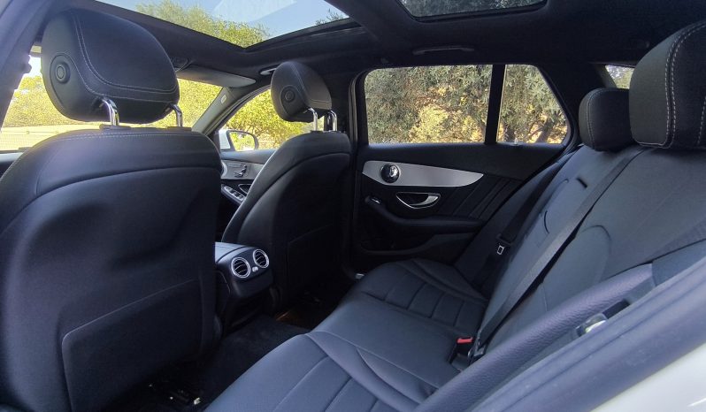 
								2019 Mercedes C180  Amg Line Station Wagon dolu									