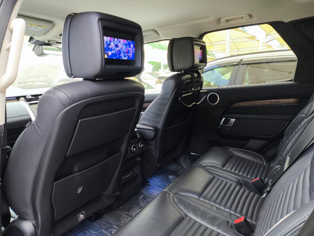 2019 Model Land Rover Discovery Hsetd6   3.0