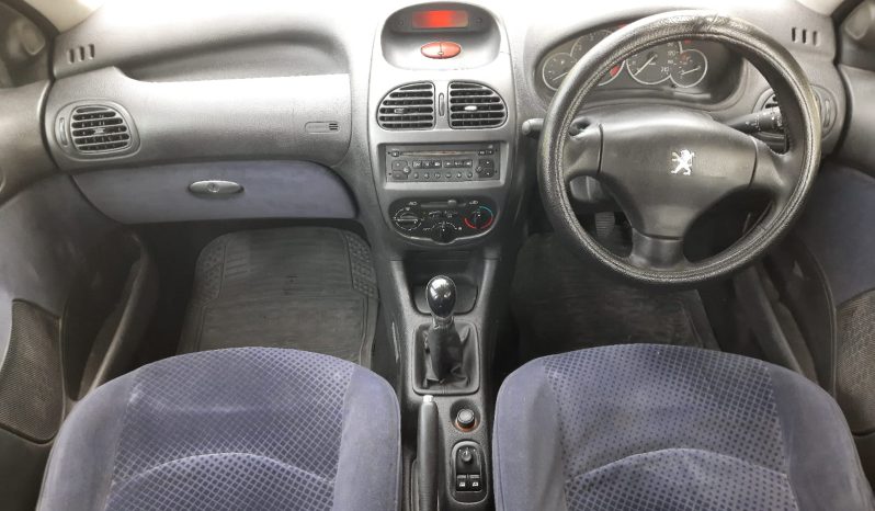 
								2005 Model Peugeot 206 1.4 Benzin Manuel dolu									