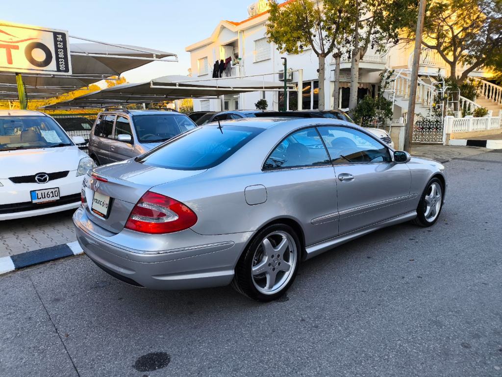 2004 Model Mercedes-Benz CLK 320i Coupe 3.2 cc