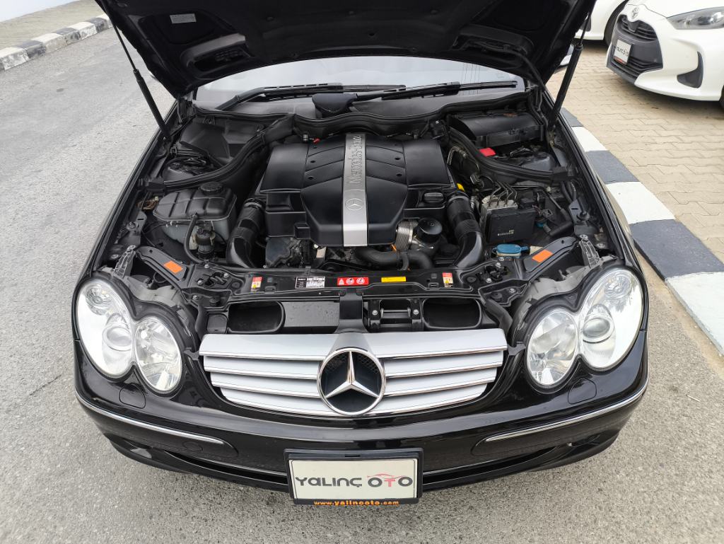 2005 Model Mercedes-Benz CLK 320i Coupe