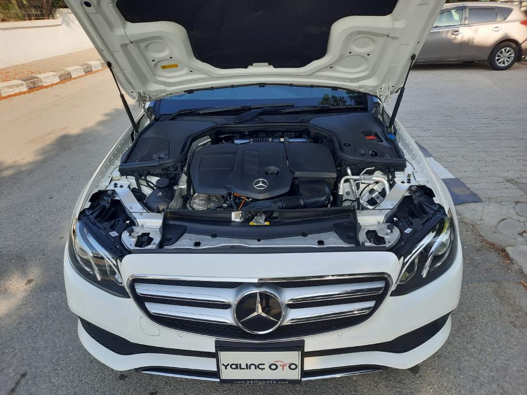 Mercedes-Benz E 220 D