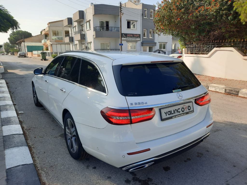 Mercedes-Benz E 220 D
