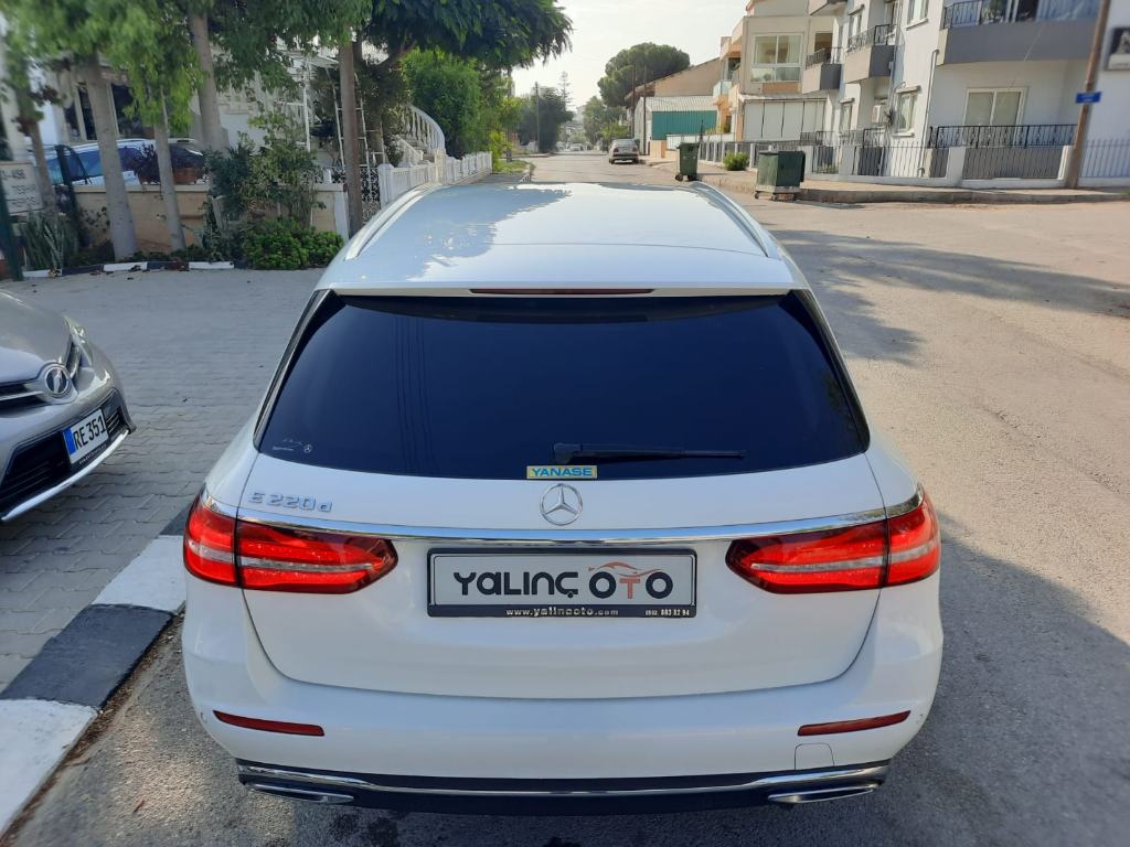 Mercedes-Benz E 220 D