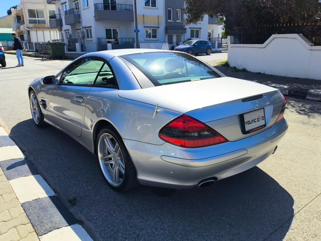 2005 Model Mercedes-Benz SL 350i Cabriolet   3.7 cc