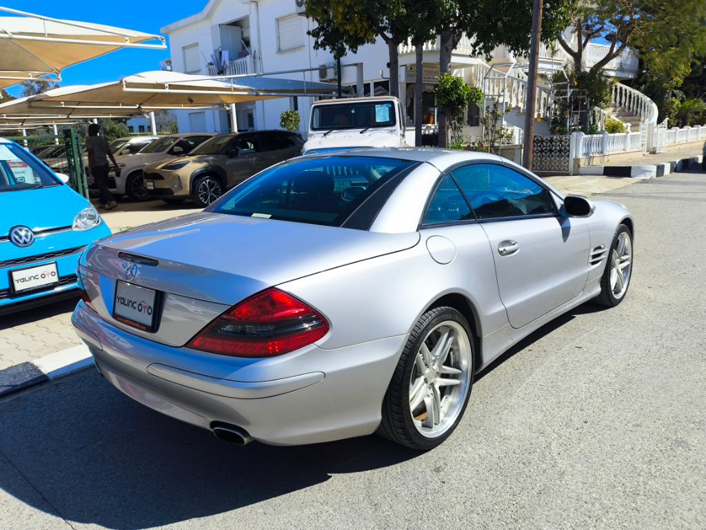 2005 Model Mercedes-Benz SL 350i Cabriolet   3.7 cc