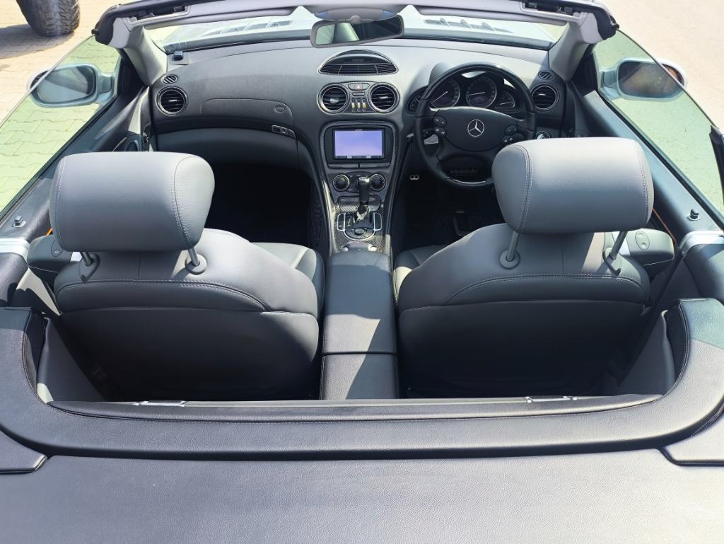 2005 Model Mercedes-Benz SL 350i Cabriolet   3.7 cc