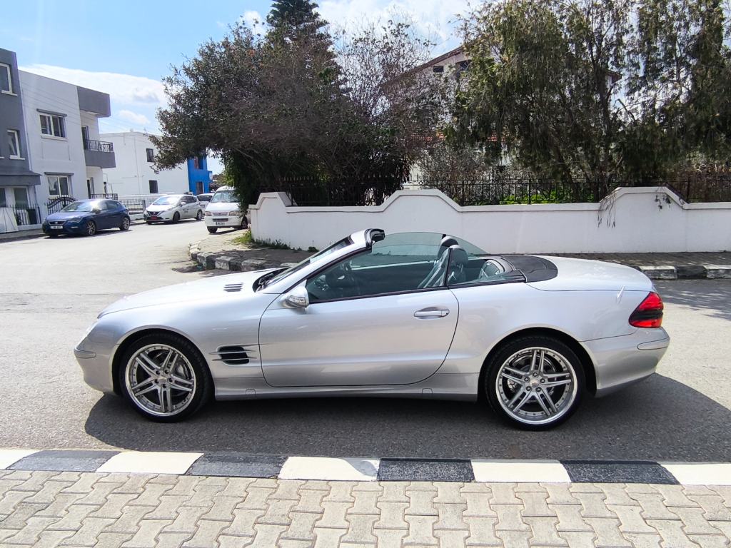 2005 Model Mercedes-Benz SL 350i Cabriolet   3.7 cc